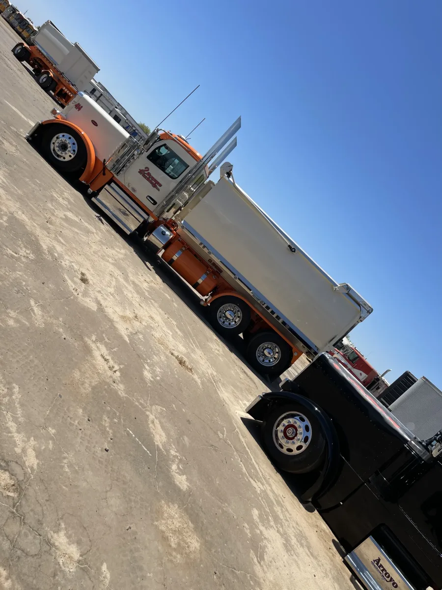 2 Scoops Trucking