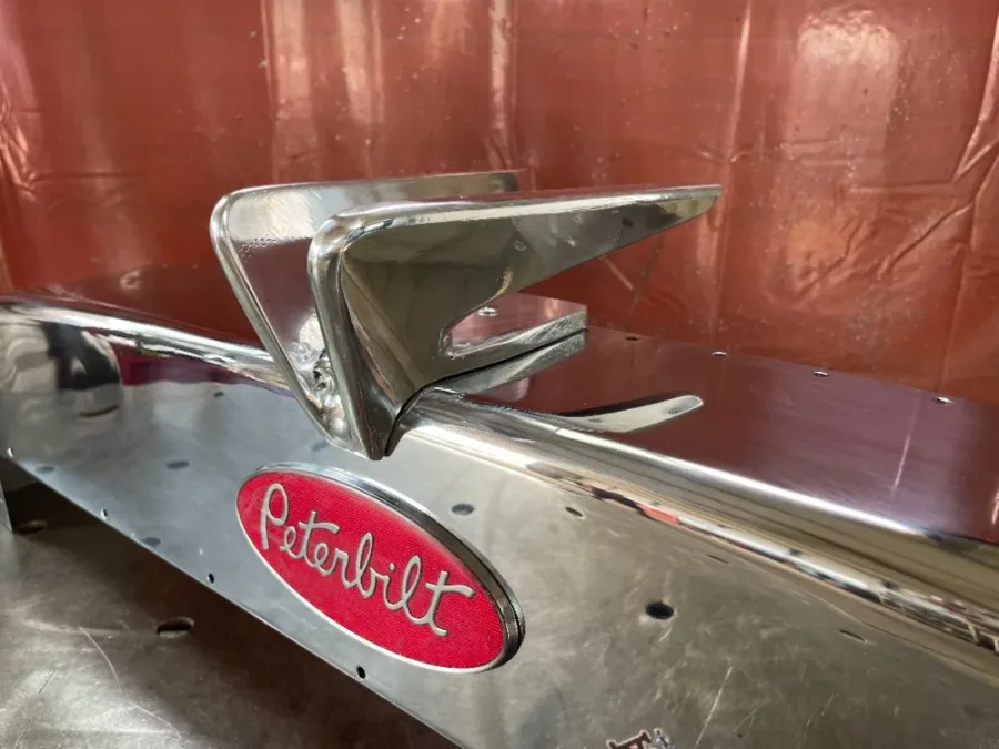 Peterbilt 388/389 and 589 Hood ornaments